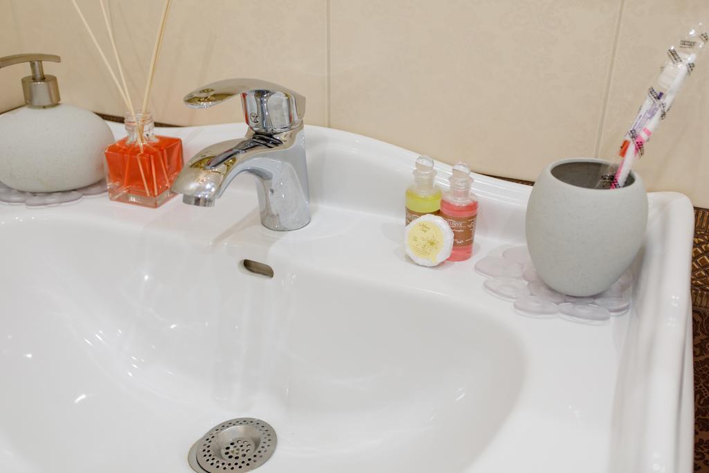 Royal Suite Apartment With Jacuzzi Sumy Bagian luar foto