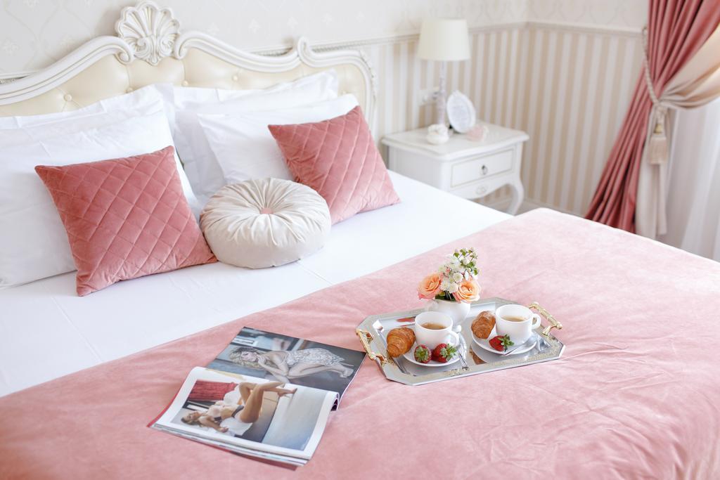 Royal Suite Apartment With Jacuzzi Sumy Bagian luar foto