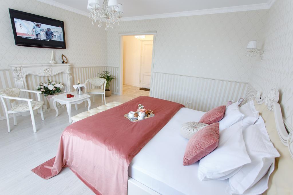 Royal Suite Apartment With Jacuzzi Sumy Bagian luar foto
